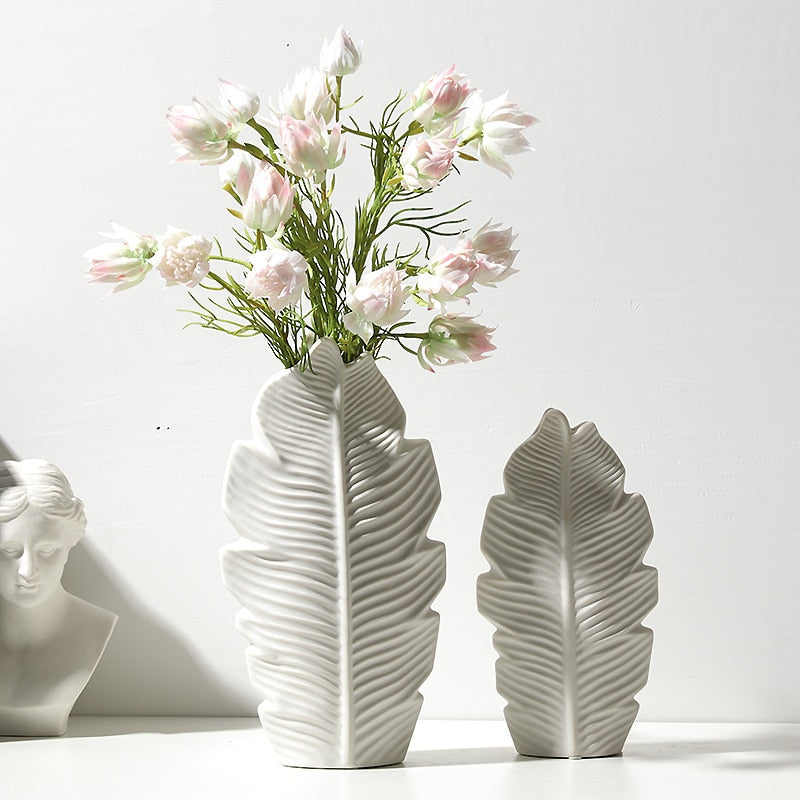 CERAMIC LEAF SHAPED VASE